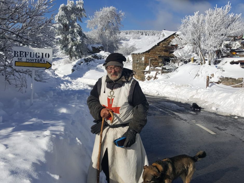 TOMÁS “EL ULTIMO TEMPLARIO DE MANJARIN” UNA LUZ EN EL CAMINO